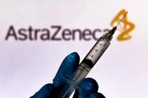 AstraZeneca anunță că vaccinul său anti-coronavirus are o eficiență de circa 90%. Compania spune că acesta este deja produs în 10 unități din toată lumea. Vaccinul ar putea costa doar 2,5 euro în Euro