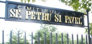 Vand loc de veci la Cimitirul Petru si Pavel