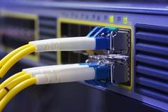 Un nou record pentru viteza de internet: 1.000 de filme HD descarcate intr-o secunda