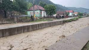 Un șofer beat a trimis cinci persoane în spital