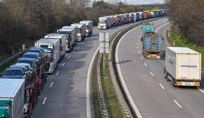 Trafic îngreunat în Vama Siret. Coloana de camioane depășește 27 de kilometri