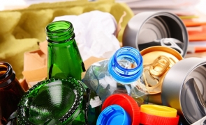Românii vor plăti 50 de bani în plus la orice achiziție! S-a decis data la care intră în vigoare sistemul de garanții pentru sticle din România