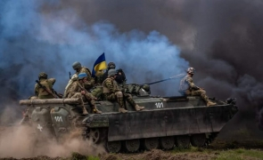 Străzile României se vor umple de tancuri: Mai multe convoaie militare vor trece prin București și prin cinci județe