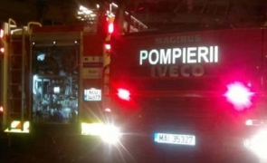 Incendiu într-un bloc din Piatra-Neamț: Mai multe persoane s-au autoevacuat