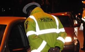 Aproape de comă alcoolică, la volan. Un bărbat din Iași a fost prins cu o alcoolemie de 4 la mie