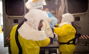 Doi oameni de știință RĂSTOARNĂ TOT ce se știa despre coronavirus: de ce unii oameni fac infecții ușoare, iar alții MOR