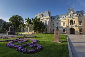 Primăriile și asistența socială intră în grevă. Administrația locală acuză Guvernul de distrugere sistematică