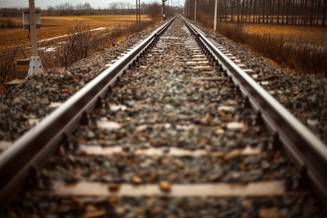 Locomotiva acceleratului Piatra Neamt - Bucuresti a plecat fara tren. Calatorii au aflat intr-un tarziu
