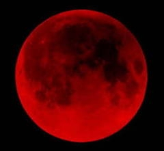 În noaptea asta va fi vizibilă ultima superlună a anului
