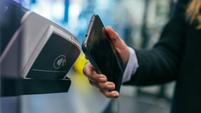 Portofelul Google a fost lansat în România. Funcțiile și beneficiile pe care le aduce