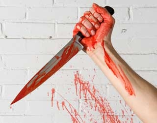 Duminică neagră în Vaslui: Două persoane înjunghiate, în două incidente separate. O femeie a fost ucisă de concubin