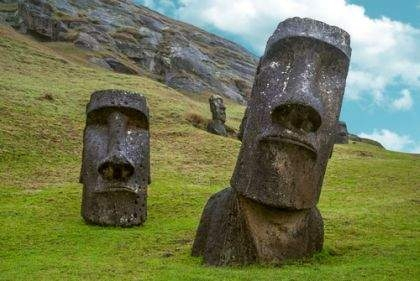 O statuie de pe Insula Paştelui, distrusă într-un accident