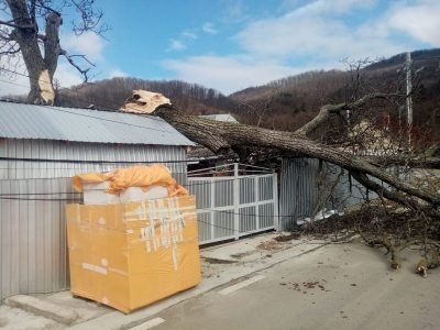 Vântul a dat peste cap Moldova
