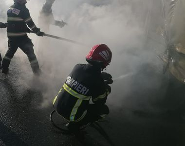 Casă distrusă de foc, la Botoșani
