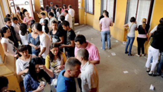 Profesorii vor avea noi atribuții: să prevină fumatul, consumul de alcool, droguri și să discute cu părinții