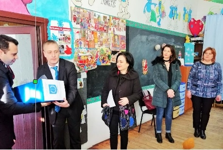 Campanie de donare de cărţi