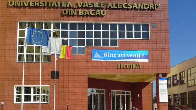  Studenții de la Universitatea Bacău vor învăța exclusiv online