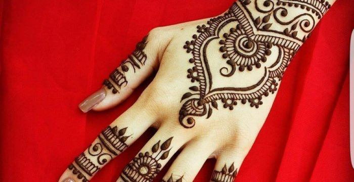 FOTO/VIDEO - Cum se fac tatuajele cu henna