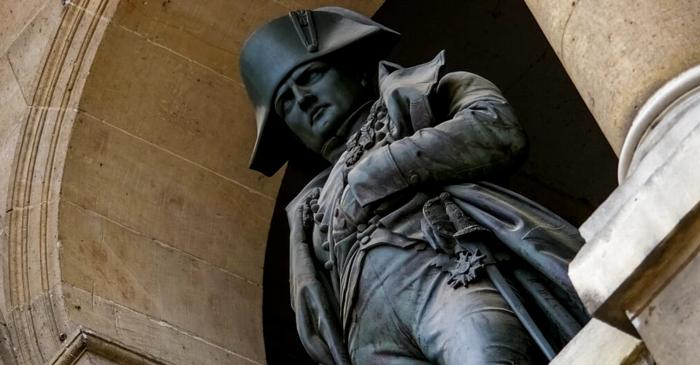 Napoleon Bonaparte, unul dintre cei mai mari comandanți din istorie. „Zece oameni care vorbesc fac mai mult zgomot decât zece mii care tac”