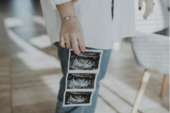 Evoluția afișajului medical: De ce contează claritatea imaginii în diagnostic?