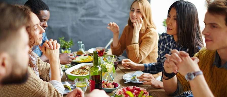 Ce este mindful eating și cum ne ajută la slăbit