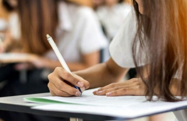 Peste 160.000 de elevi vor susține Evaluarea Națională