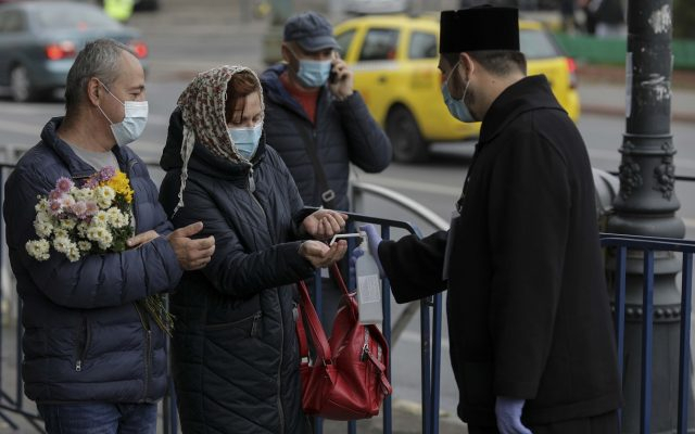  13.000 de bucureșteni s-au închinat la moaștele Sfântului Dimitrie Cel Nou
