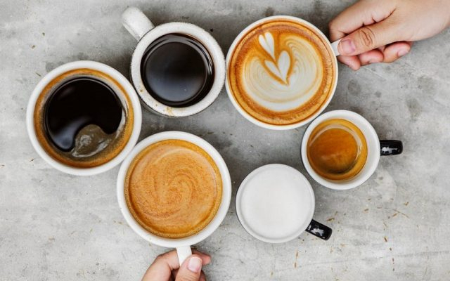 Consumul unui număr maxim de trei căni de cafea pe zi vă poate proteja inima, arată un nou studiu