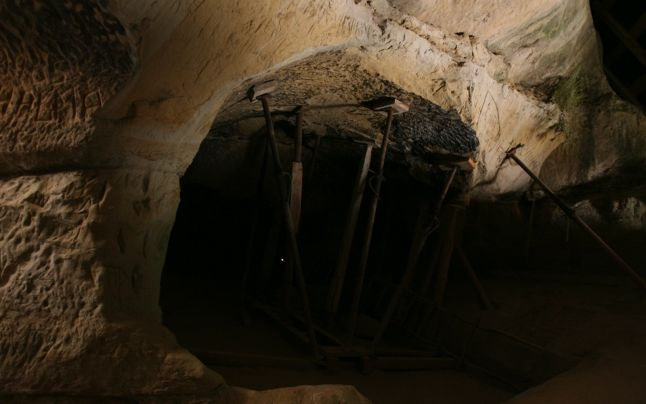 Tunelul secret descoperit sub Muntii Bucegi! Autoritatile l-au ascuns