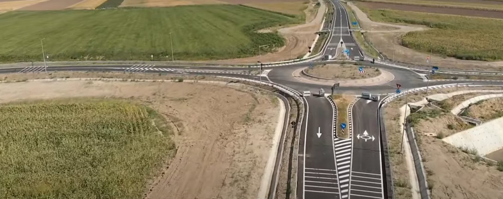   Moldova are autostradă!  A fost dat în folosinţă brațul vestic al șoselei de centură a Bacăului