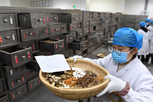 COVID, combătut cu leacuri chinezești