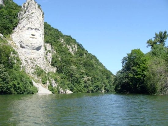 Din cauza interventiei umane, Dunarea s-a scurtat cu 134 de kilometri