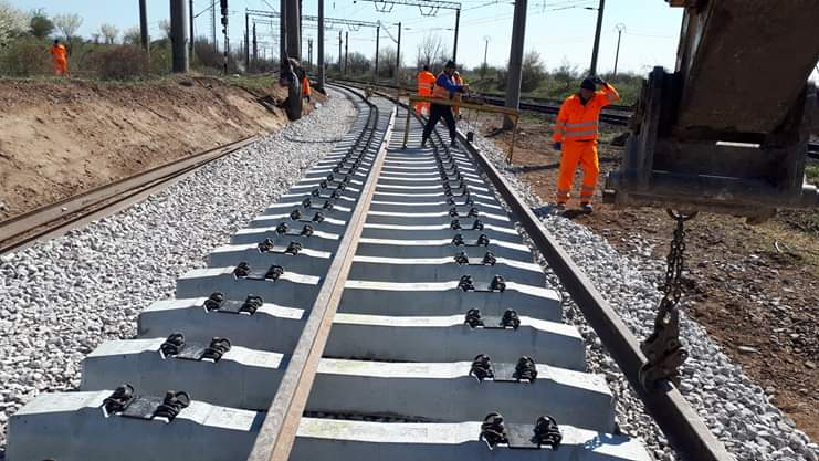 CFR Infrastructură a semnat un contract de 163 milioane lei pentru creșterea vitezelor de circulație pe 41 de km în zona Bârlad - Vaslui