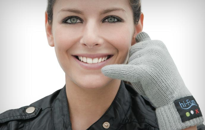 Mãnuşile care se transformã în telefon