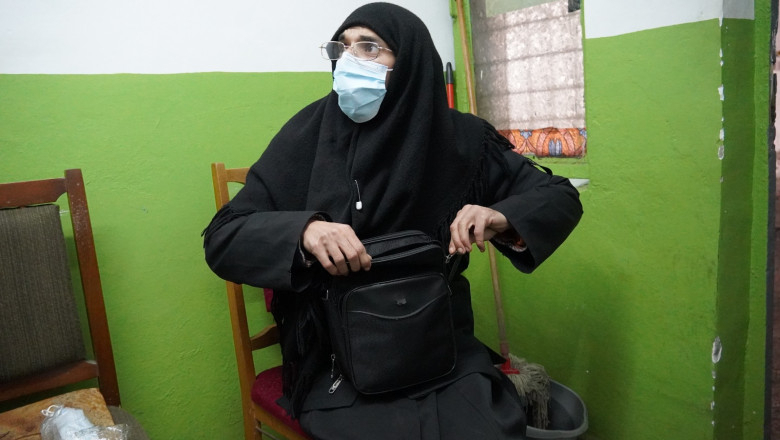 Un bărbat costumat în măicuță a fost prins cerșind la Bacău