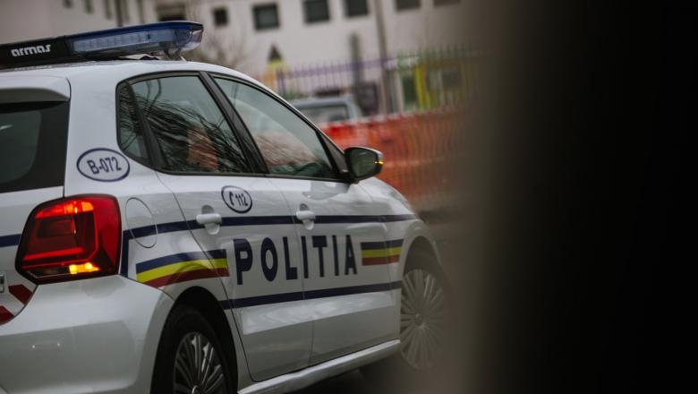 Trei tineri suspecți de uciderea proprietarului imobilului în care locuiau, au fost reținuți