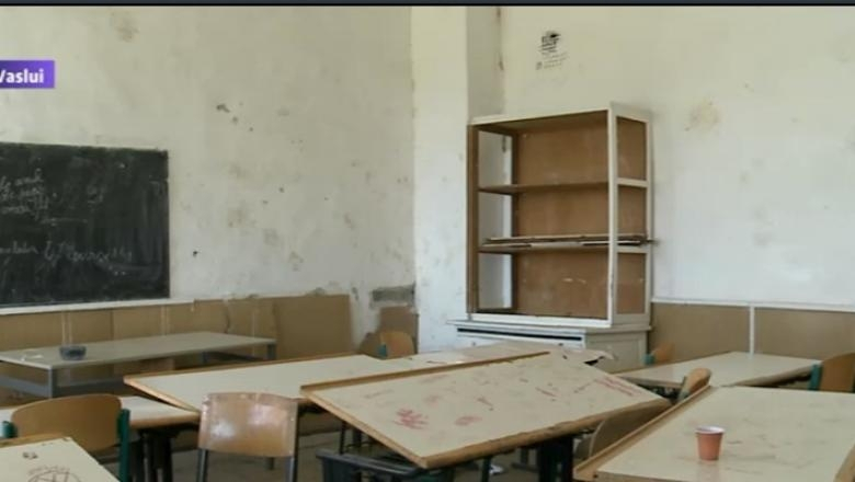 Mizerie în şcolile din Bacău