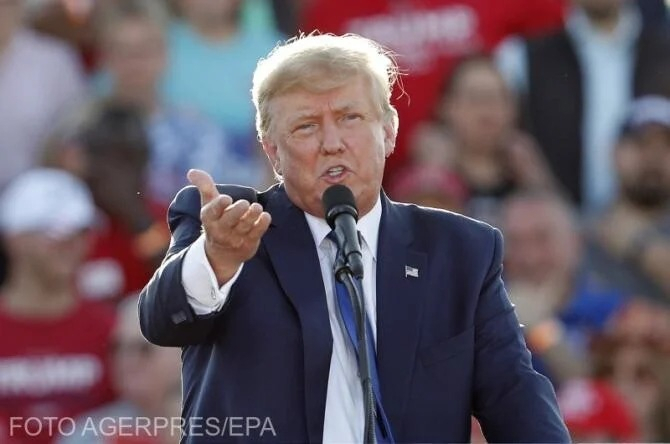 Donald Trump îl atacă din nou pe Volodimir Zelenski. Spune că Putin ar putea lua toată Ucraina „dacă ar vrea”, iar Zelenski nu e binevenit la întâlniri