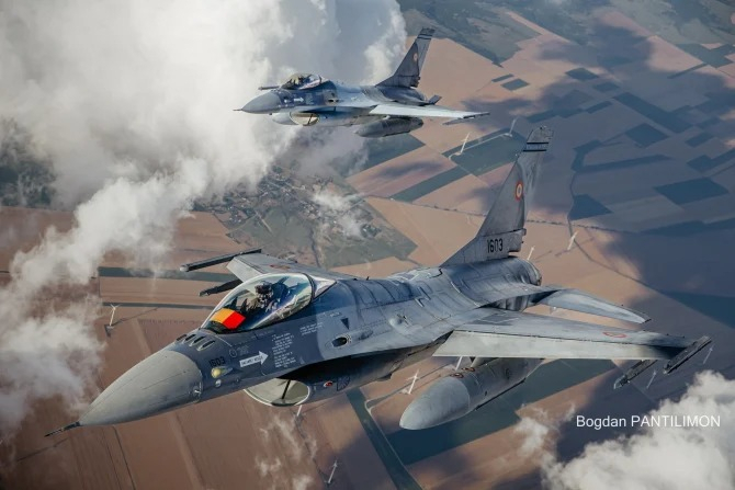 Patru avioane F-16 ale României, în coasta Rusiei. Militarii români care vor apăra o regiune fierbinte a Europei au fost evaluați 
