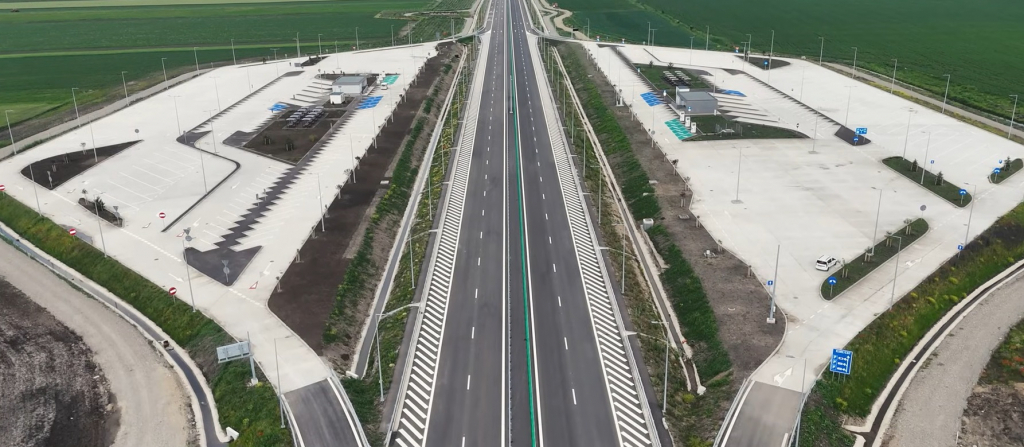 Apar primele parcări pe Autostrada Moldovei