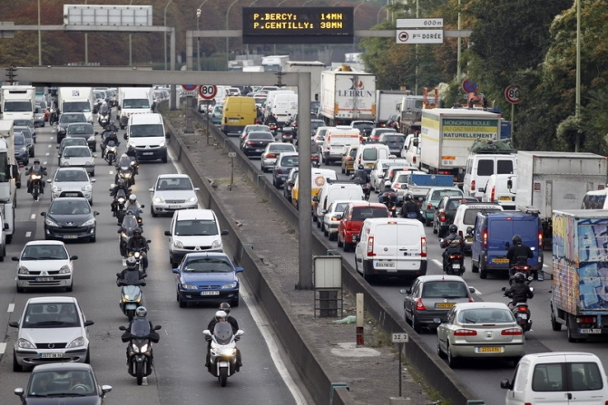 Diferențe de preț majore la polițele RCA după eliminarea plafonării. Cât costă acum asigurarea obligatorie