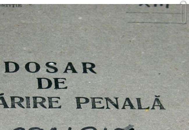 O șoferiță beată și-a distrus mașina