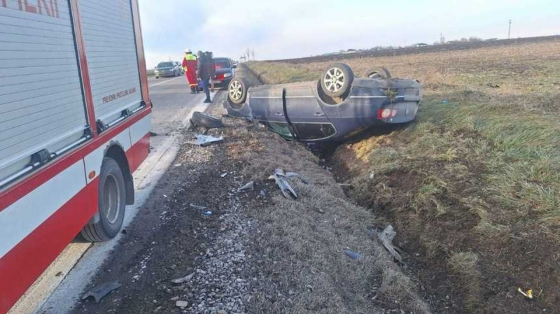 Toate cele şase victime vor fi  transportate la spital, acestea fiind conştiente şi cooperante, precizează sursa citată.