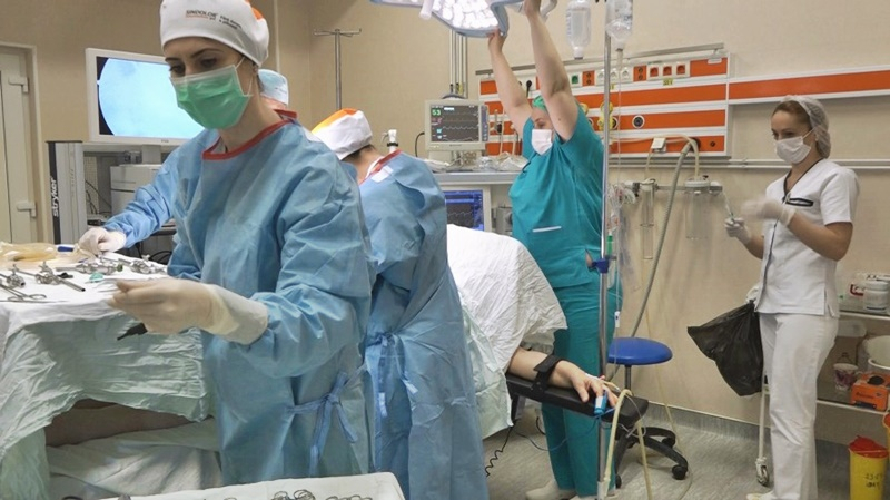 Șapte medici şi 33 de asistenţi medicali din Botoșani au COVID