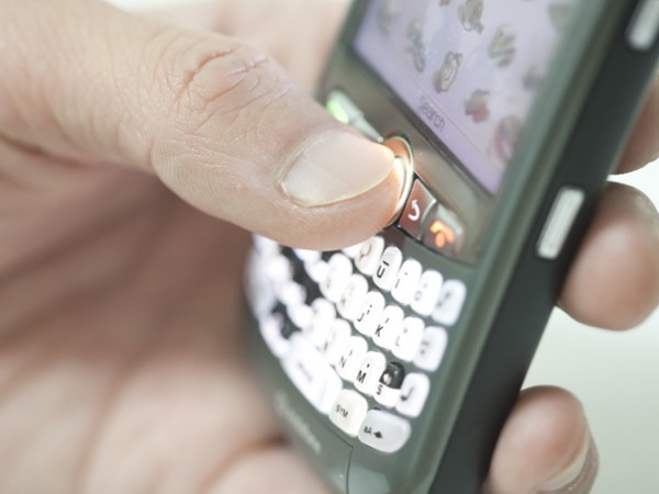  Truc simplu pentru îmbunătățirea semnalului la telefon: Funcționează pe iPhone și telefoanele Android