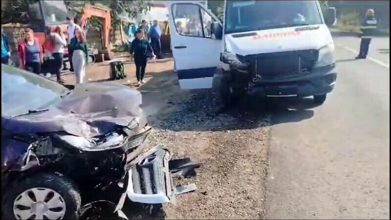 Șase persoane au fost rănite într-un accident în care a fost implicat un microbuz plin cu copii, la Deveselu. A fost declanşat Planul Roşu de Intervenţie