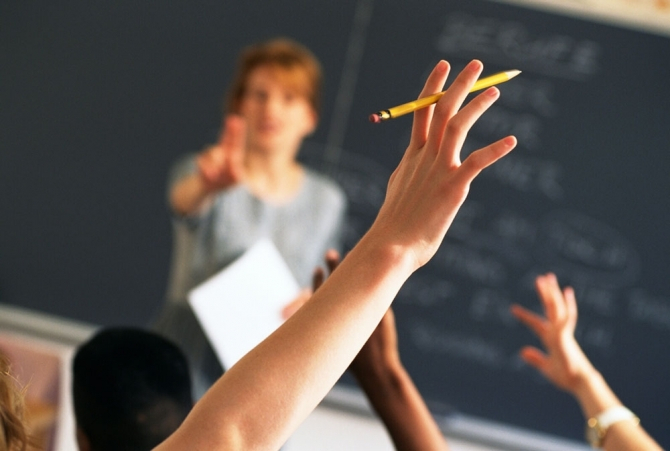 Schimbări importante în notarea elevilor. Ministerul Educației anunță modificări și la transferurile de la un liceu la altul