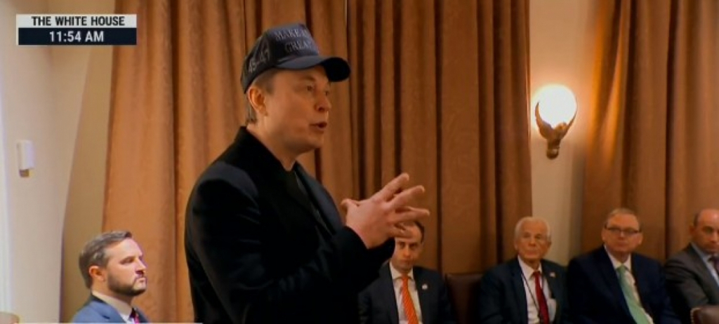 Elon Musk, încă o postare despre România. Atac la ONG-uri pe X: 'Încearcă să distrugă democrația!'