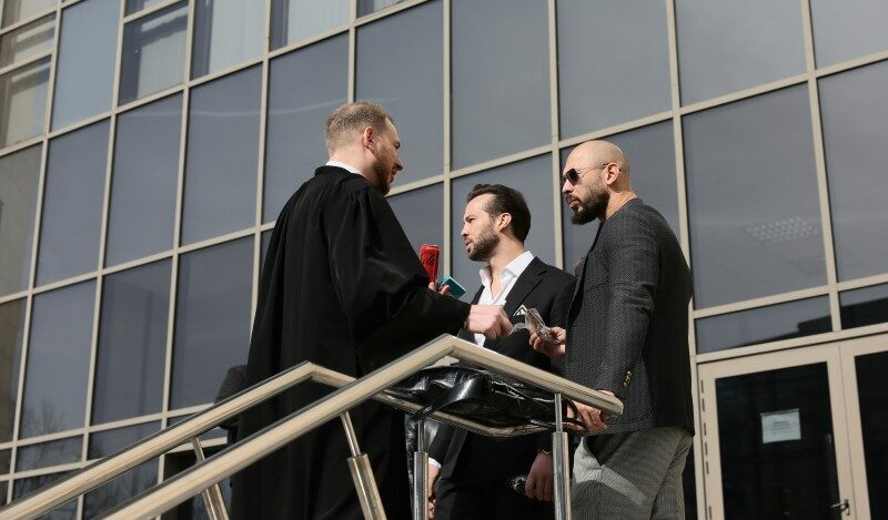 Fraţii Andrew şi Tristan Tate scapă de procesul pentru viol