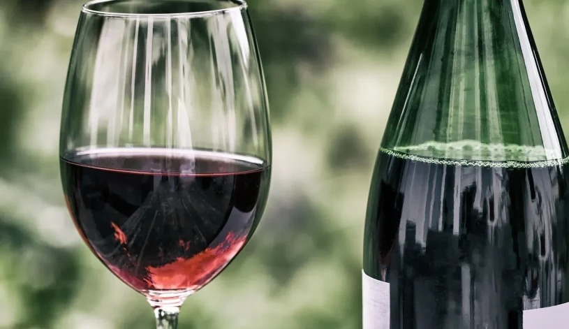 Poșircă pe post de vin direct de la producători. Iluziile vândute „la poartă” de mai mulți proprietari de viță de vie